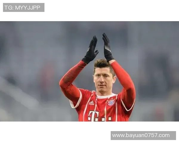 足球巨星莱万的魅力与成就素描展现其辉煌职业生涯的精彩瞬间